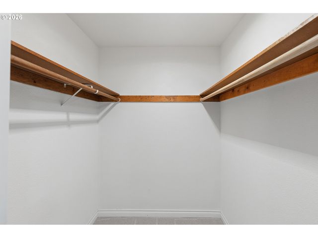 1800 Nw SLUMAN Rd, Vancouver, WA 98665