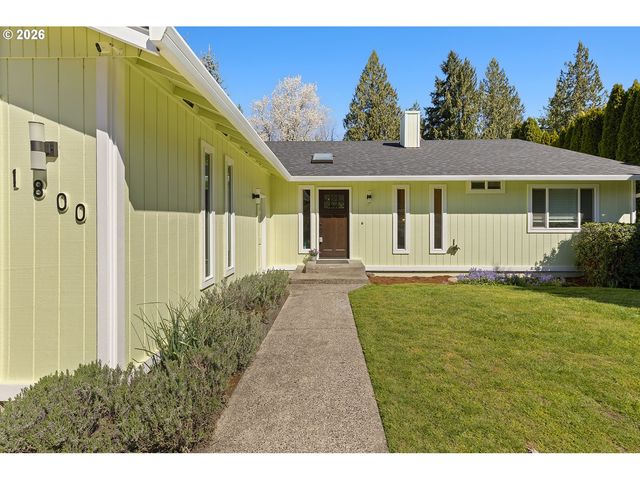 1800 Nw SLUMAN Rd, Vancouver, WA 98665