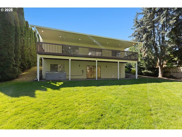 1800 Nw SLUMAN Rd, Vancouver, WA 98665