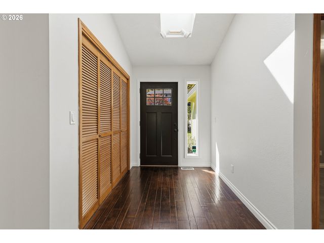 1800 Nw SLUMAN Rd, Vancouver, WA 98665