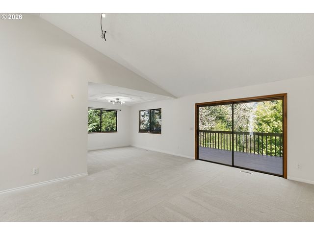 1800 Nw SLUMAN Rd, Vancouver, WA 98665