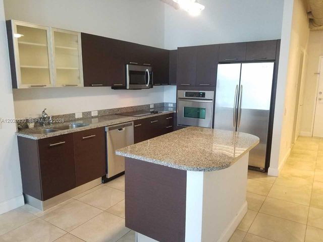 3029 NE 188th St 323, Aventura, FL 33180