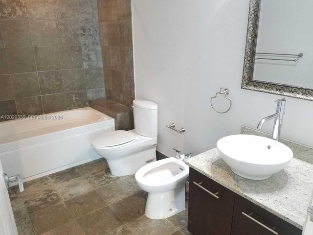 3029 NE 188th St 323, Aventura, FL 33180