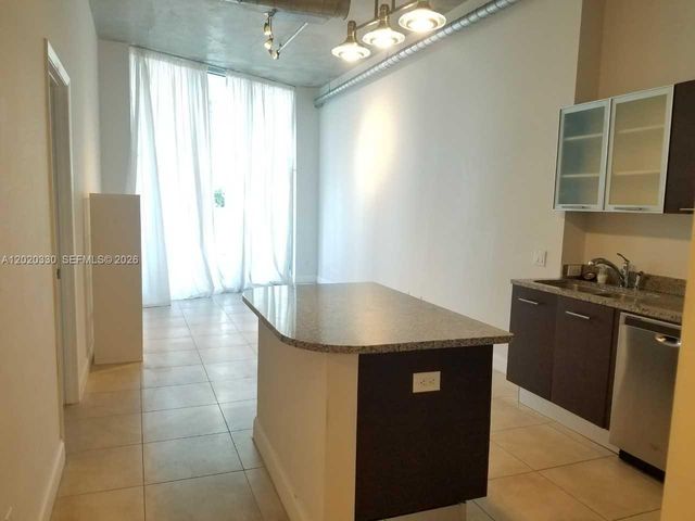 3029 NE 188th St 323, Aventura, FL 33180