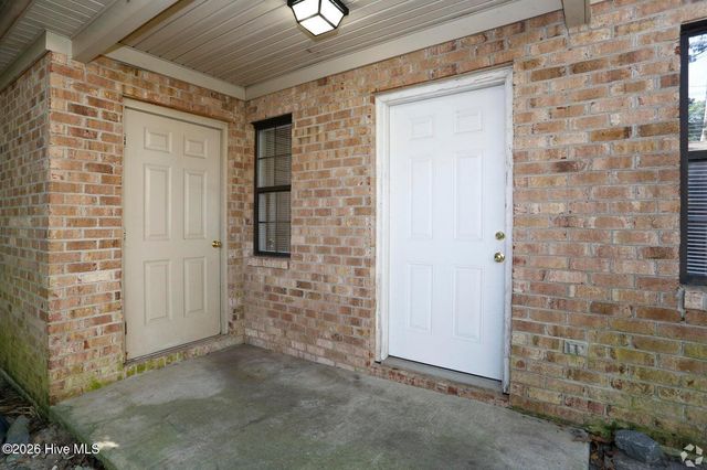 905 Allen Road D2, Greenville, NC 27834