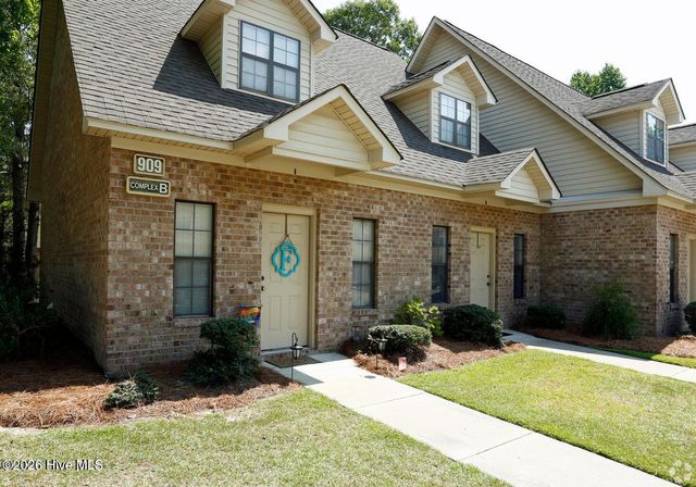 905 Allen Road D2, Greenville, NC 27834