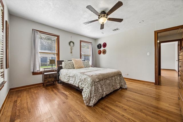 302 Damon Street, Richmond, TX 77406