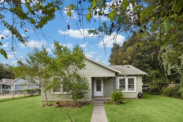 302 Damon Street, Richmond, TX 77406