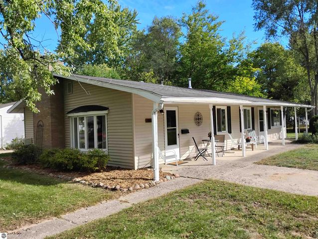 1607 E High Street, Mt Pleasant, MI 48858