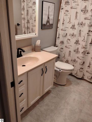 1607 E High Street, Mt Pleasant, MI 48858