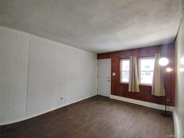 32 Vernon Terrace 1, Poughkeepsie, NY 12601