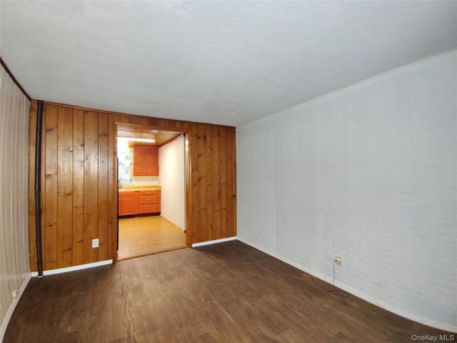32 Vernon Terrace 1, Poughkeepsie, NY 12601