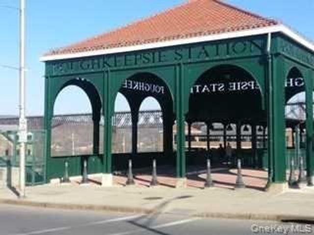 32 Vernon Terrace 1, Poughkeepsie, NY 12601