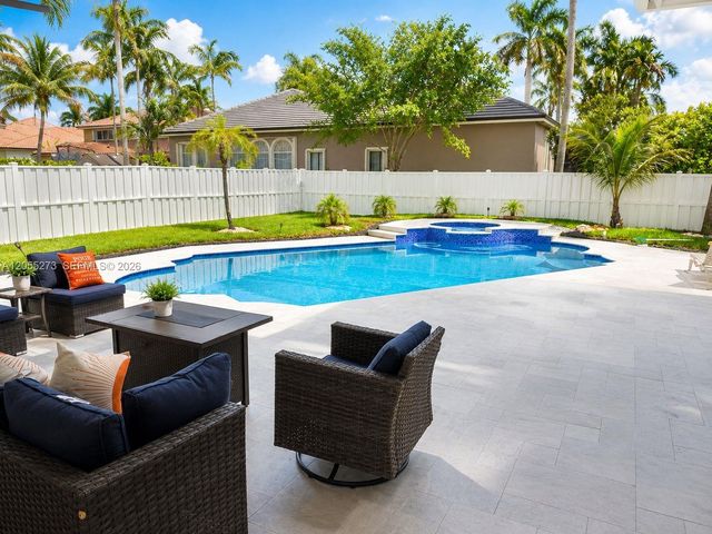 13755 NW 18th Ct, Pembroke Pines, FL 33028