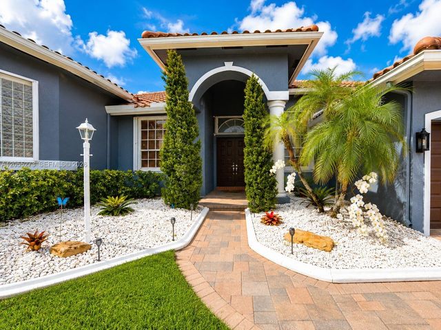 13755 NW 18th Ct, Pembroke Pines, FL 33028