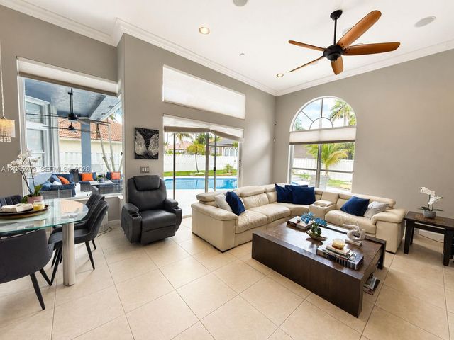 13755 NW 18th Ct, Pembroke Pines, FL 33028
