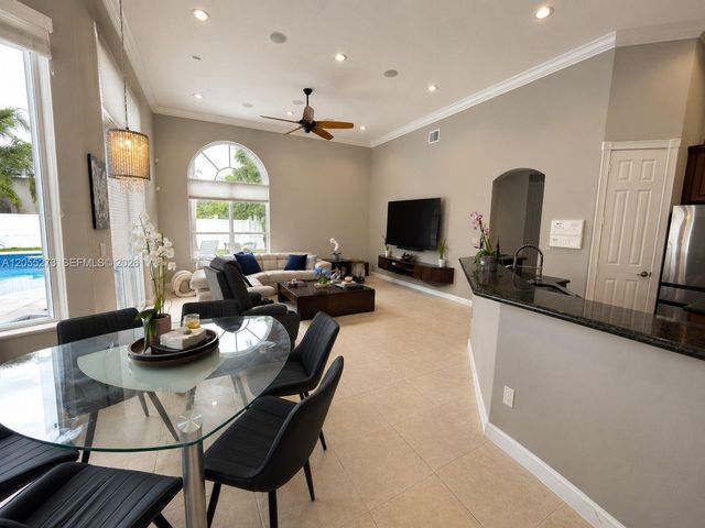 13755 NW 18th Ct, Pembroke Pines, FL 33028
