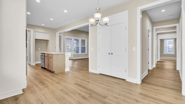 192 Collared Dove Court, Summerville, SC 29483