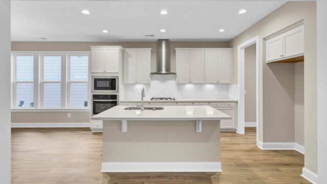 192 Collared Dove Court, Summerville, SC 29483