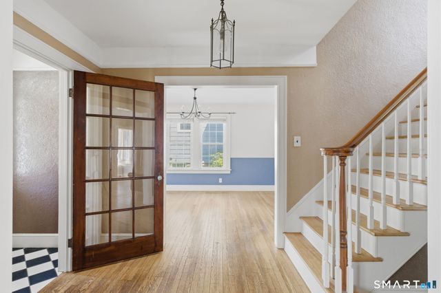 25 Walnut Street, Naugatuck, CT 06770