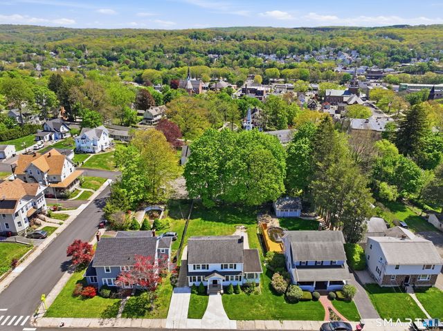 25 Walnut Street, Naugatuck, CT 06770