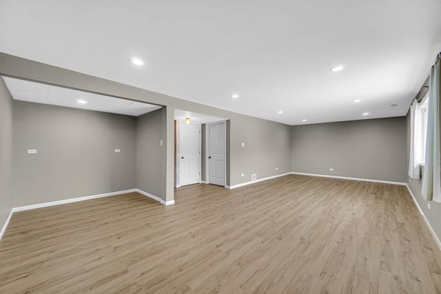 17555 Rosewood Lane, Tinley Park, IL 60487