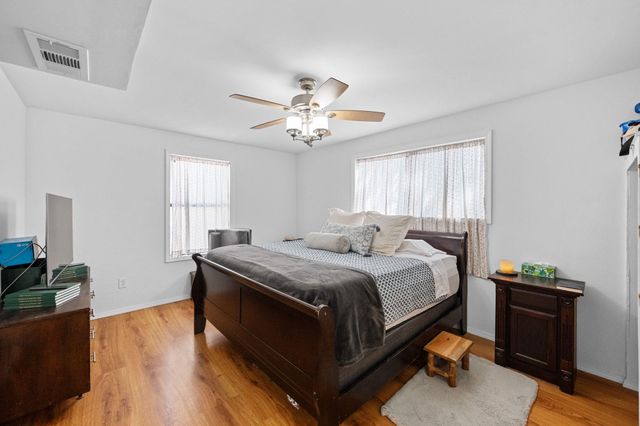 376 Jones RD, Cedar Creek, TX 78612