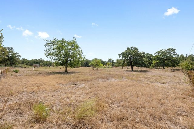 376 Jones RD, Cedar Creek, TX 78612