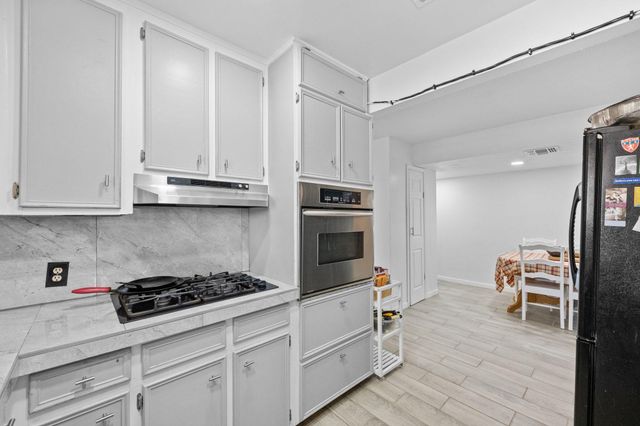 376 Jones RD, Cedar Creek, TX 78612