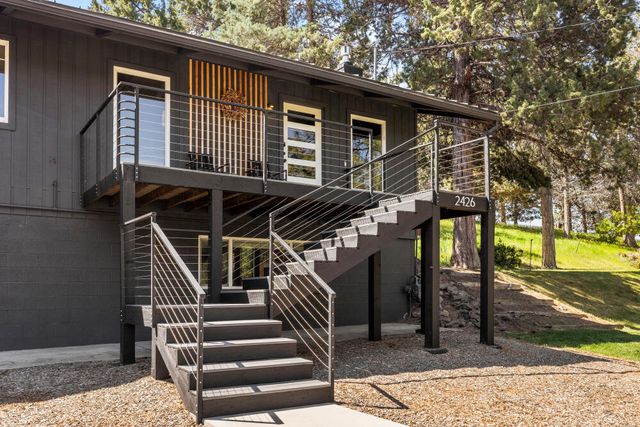 2426 Pine Grove Road, Klamath Falls, OR 97603