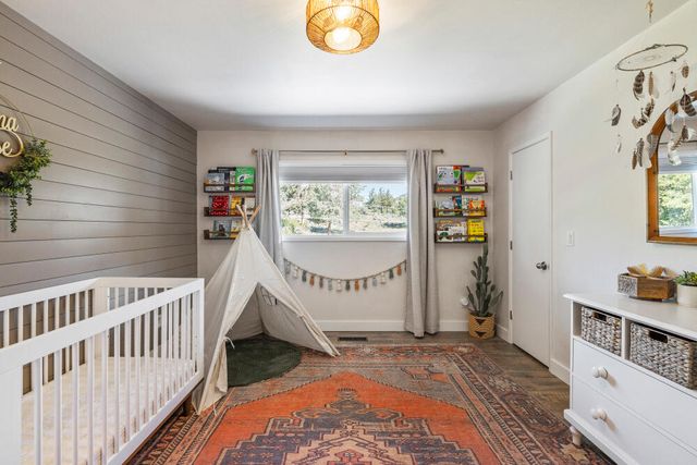 2426 Pine Grove Road, Klamath Falls, OR 97603