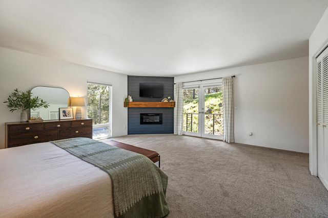 2426 Pine Grove Road, Klamath Falls, OR 97603