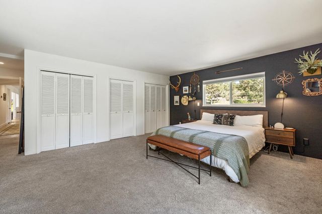 2426 Pine Grove Road, Klamath Falls, OR 97603
