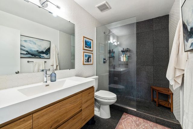2426 Pine Grove Road, Klamath Falls, OR 97603