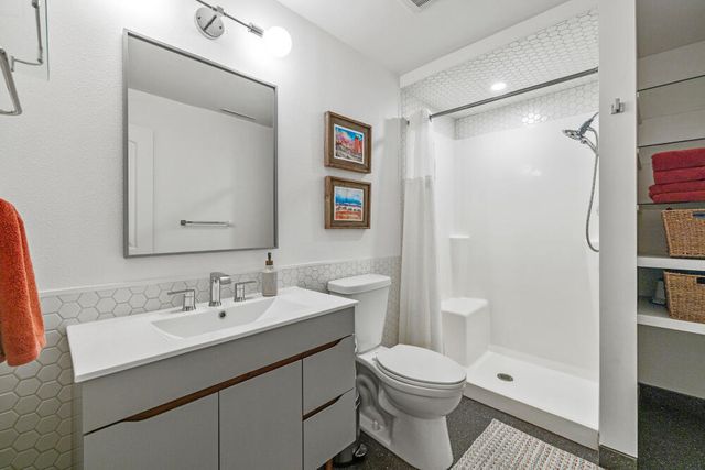 2426 Pine Grove Road, Klamath Falls, OR 97603