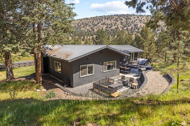2426 Pine Grove Road, Klamath Falls, OR 97603
