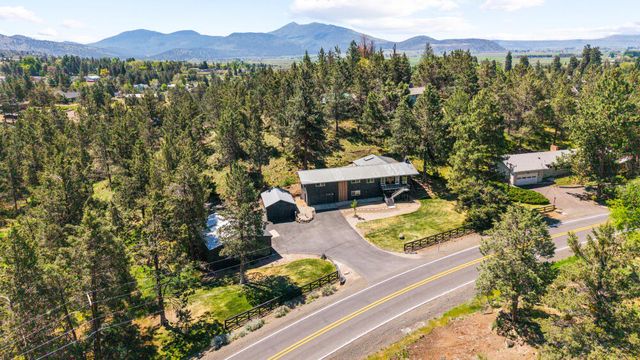 2426 Pine Grove Road, Klamath Falls, OR 97603