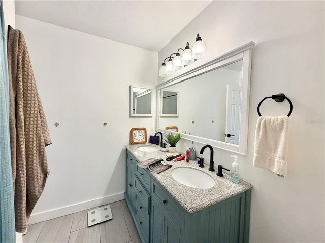 421 NW 48TH BOULEVARD, Gainesville, FL 32607