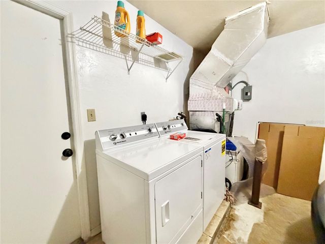 421 NW 48TH BOULEVARD, Gainesville, FL 32607