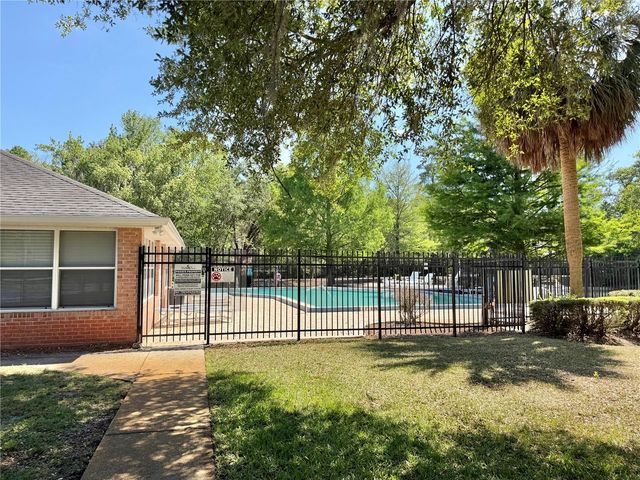 421 NW 48TH BOULEVARD, Gainesville, FL 32607