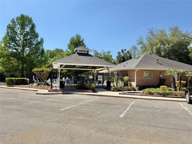 421 NW 48TH BOULEVARD, Gainesville, FL 32607