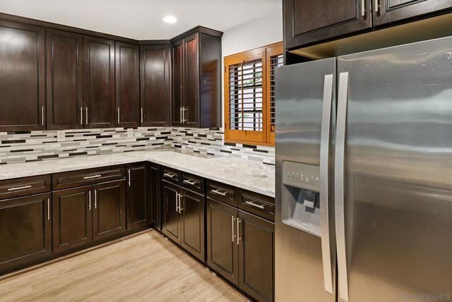 8860 Villa La Jolla Drive 217, La Jolla, CA 92037