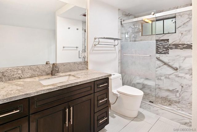 8860 Villa La Jolla Drive 217, La Jolla, CA 92037