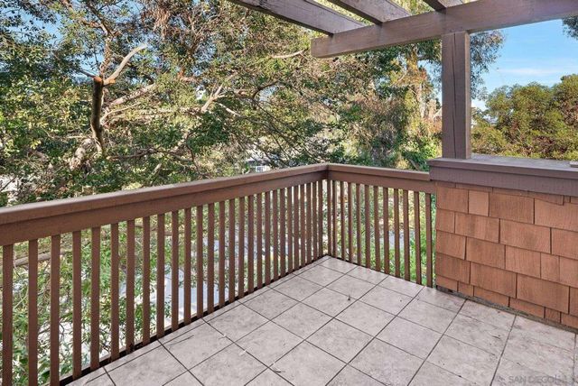 8860 Villa La Jolla Drive 217, La Jolla, CA 92037