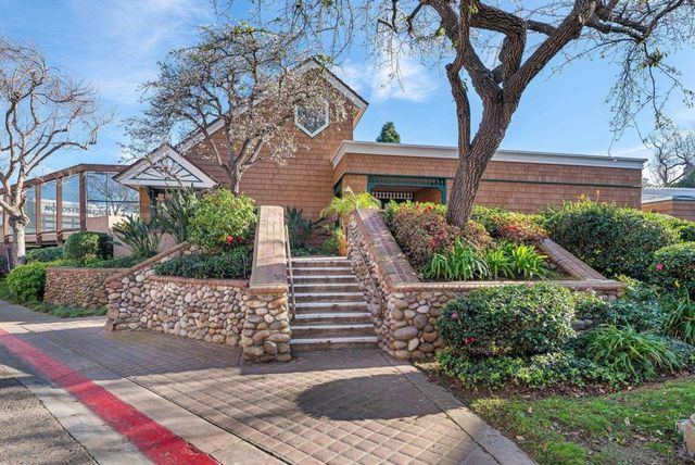 8860 Villa La Jolla Drive 217, La Jolla, CA 92037