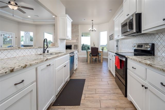12561 Summit Lane, Blanchard, OK 73010