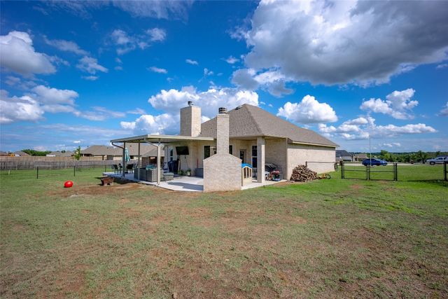 12561 Summit Lane, Blanchard, OK 73010