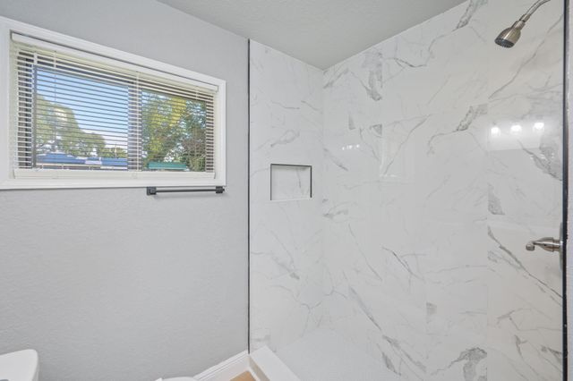 9 NW Highland Drive, Fort Walton Beach, FL 32548