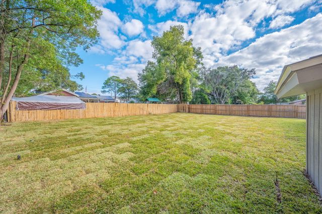 9 NW Highland Drive, Fort Walton Beach, FL 32548