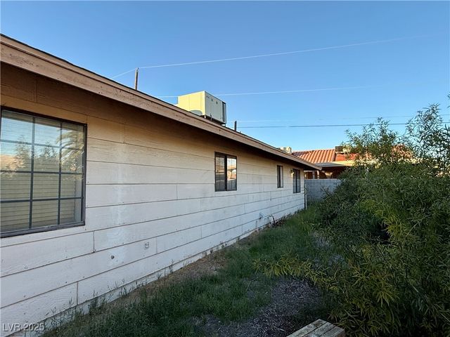 2090 Lucerne Street, Las Vegas, NV 89104